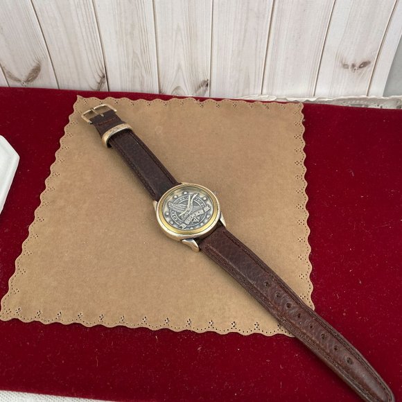 Eddie Bauer Limited Edition 75Th Anniversary Silver 3D Duck Watch - Picture 5 of 9